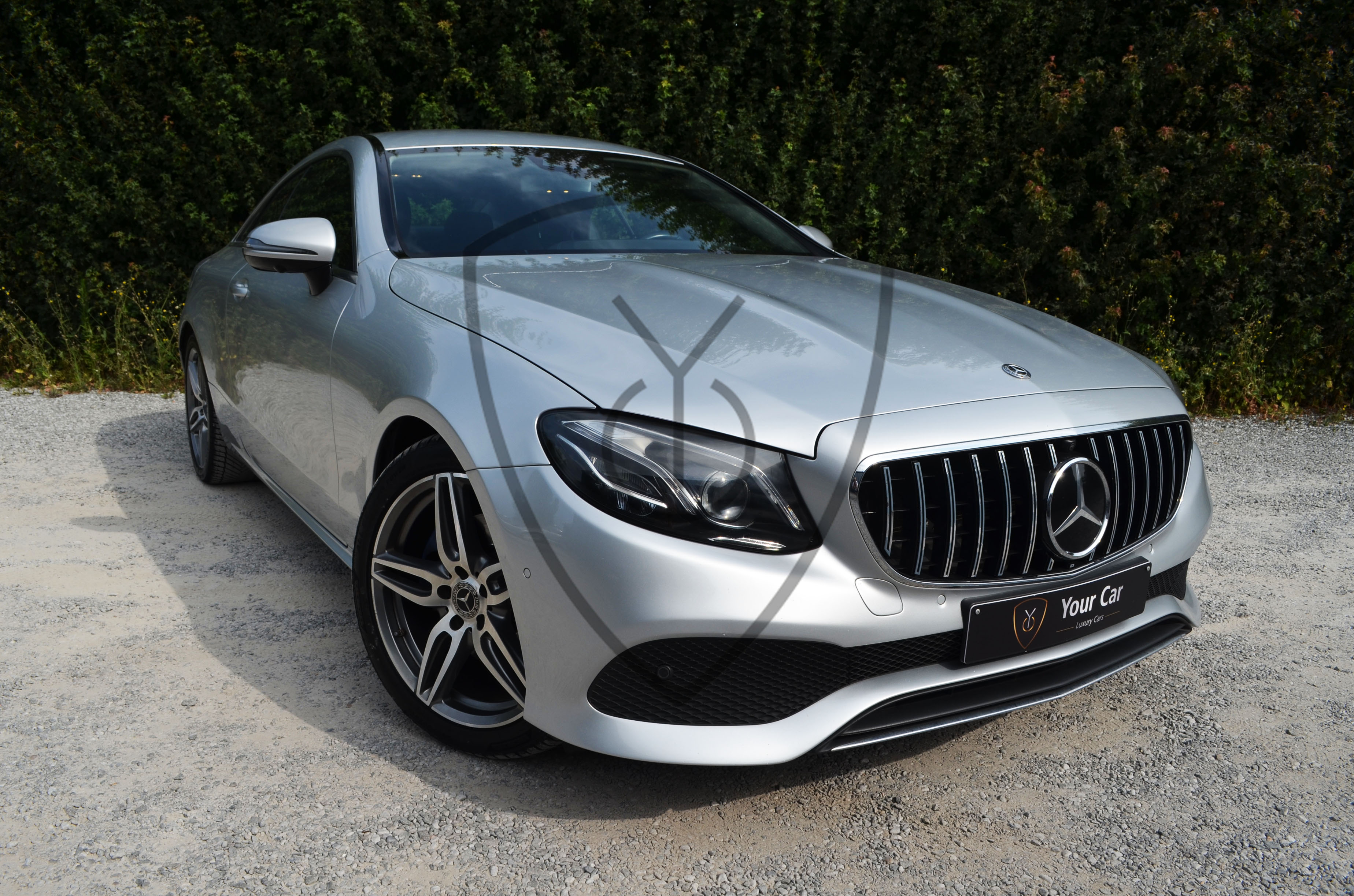 MERCEDES-BENZ-E220 — image 29